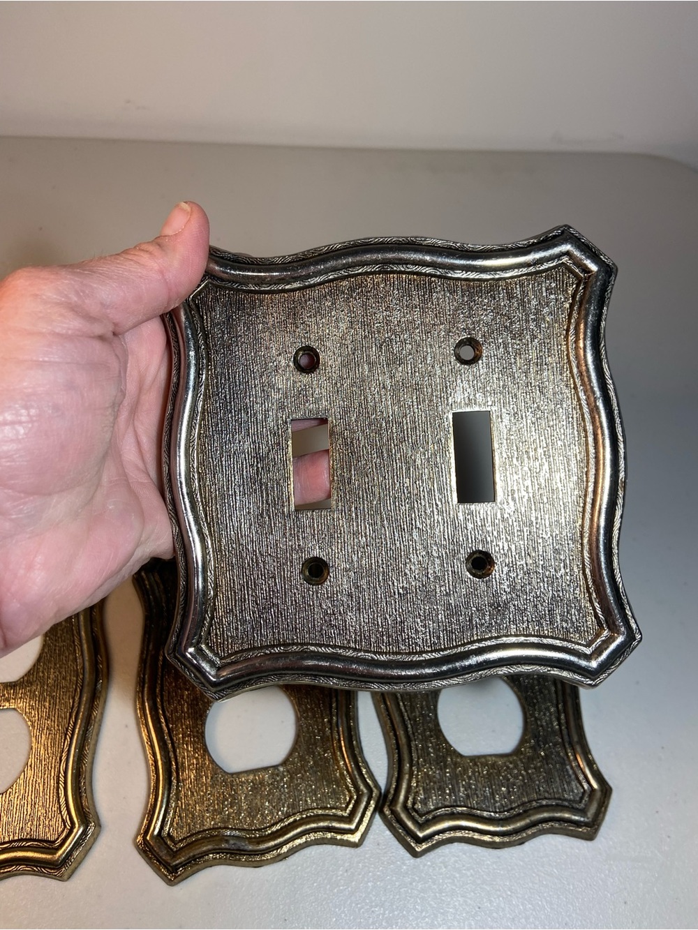 Vintage American Tack & Hardware 1968 Outlet Cover Plates Set o 6 - Picture 5 of 12